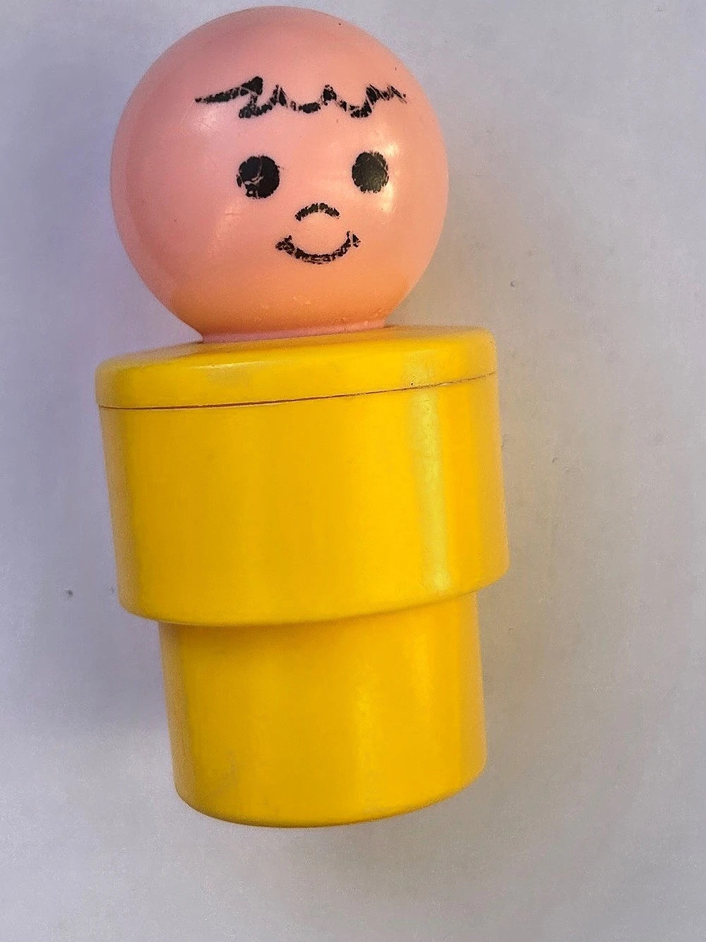 2 men Fisher-Price Little People Vintage Figure Yellow & Pink
